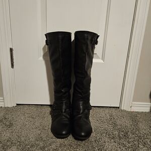 Women's Black Knee-High Boots